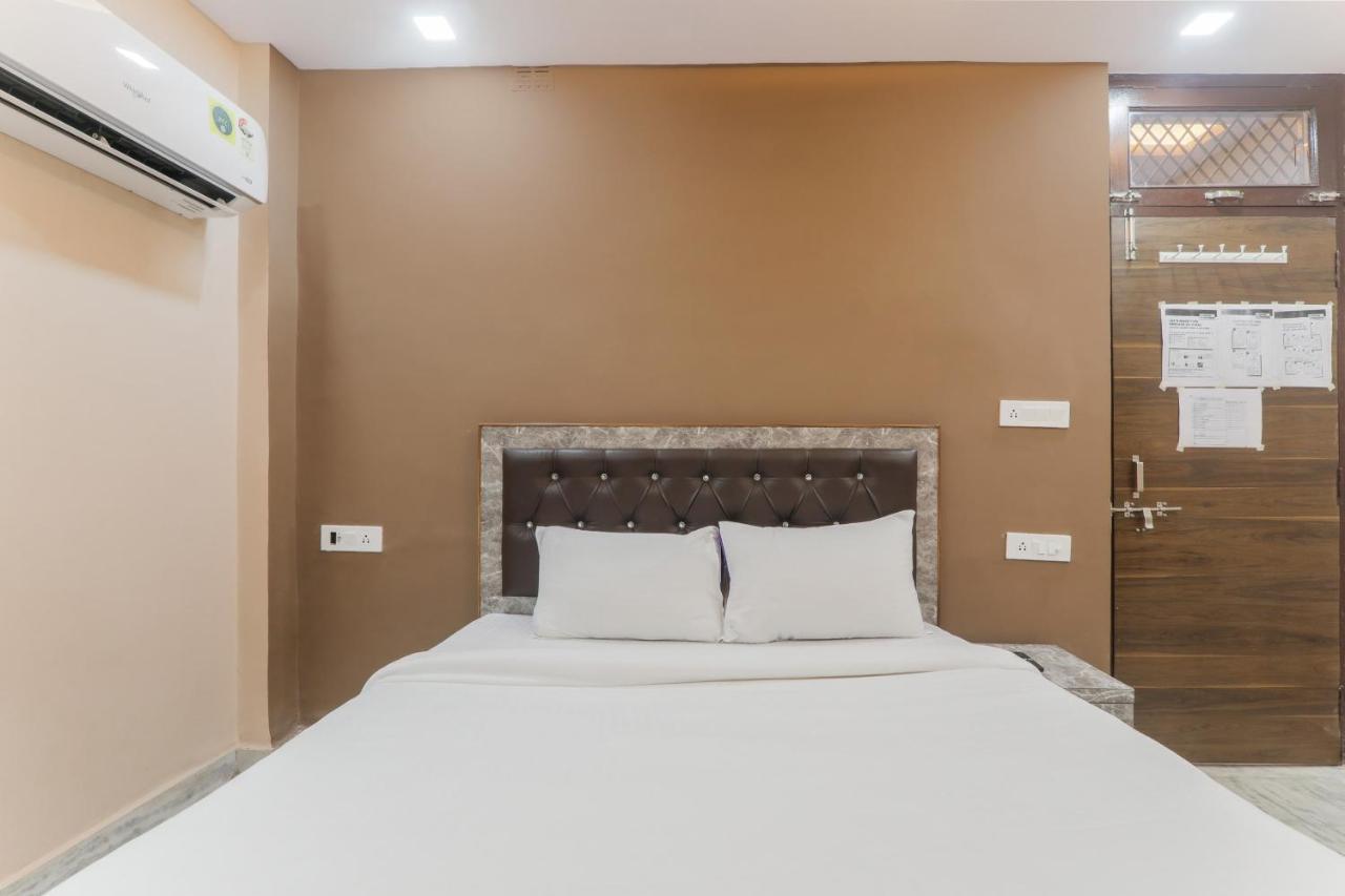 Oyo Tripureswari Guest House Пури Екстериор снимка