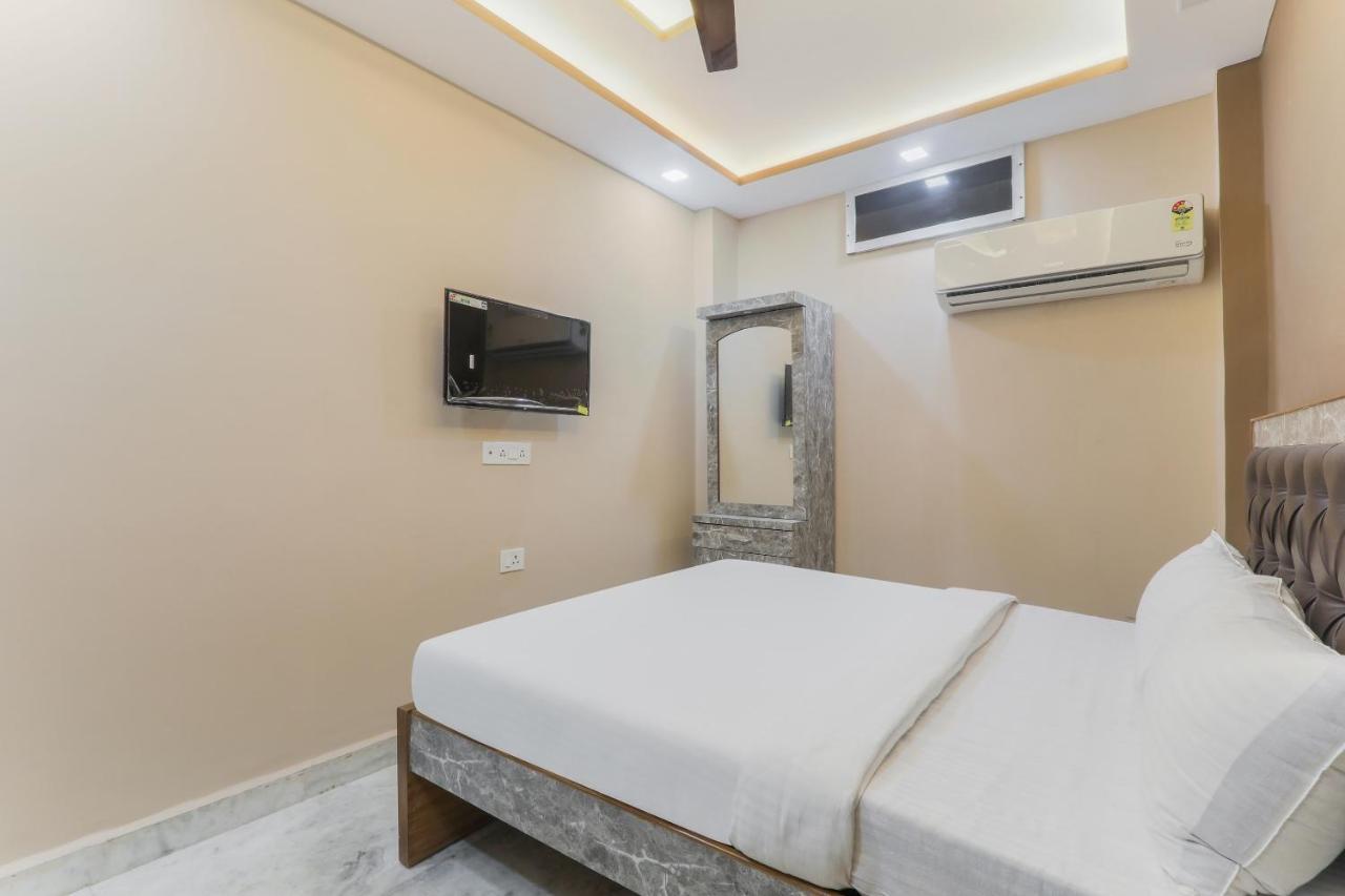 Oyo Tripureswari Guest House Пури Екстериор снимка