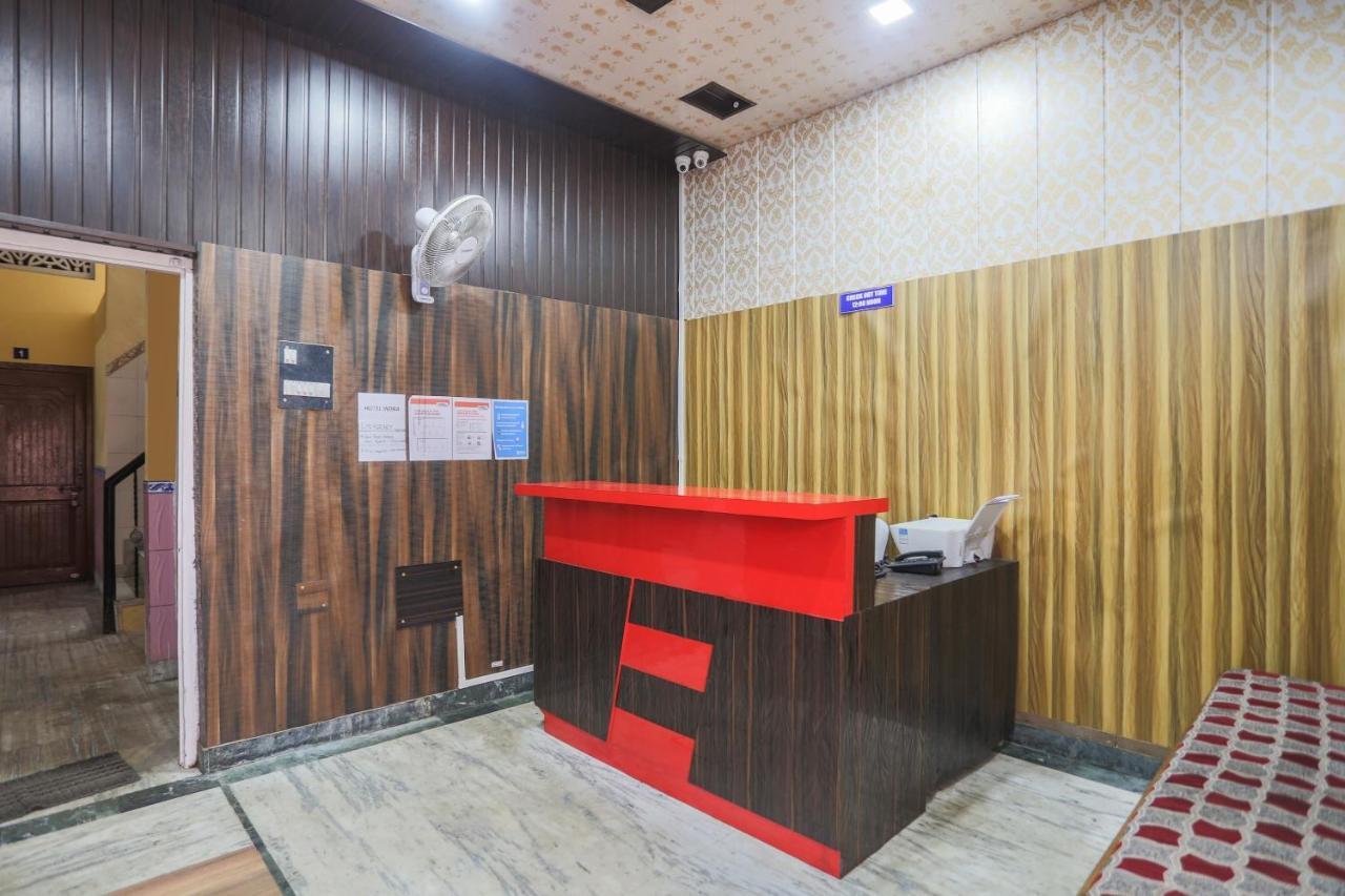 Oyo Tripureswari Guest House Пури Екстериор снимка